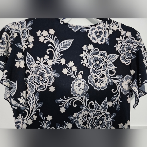 *Dress Barn Dress* - Picture 4 of 10